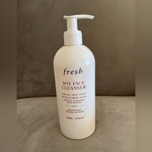 fresh
Soy Hydrating Gentle Face Cleanser